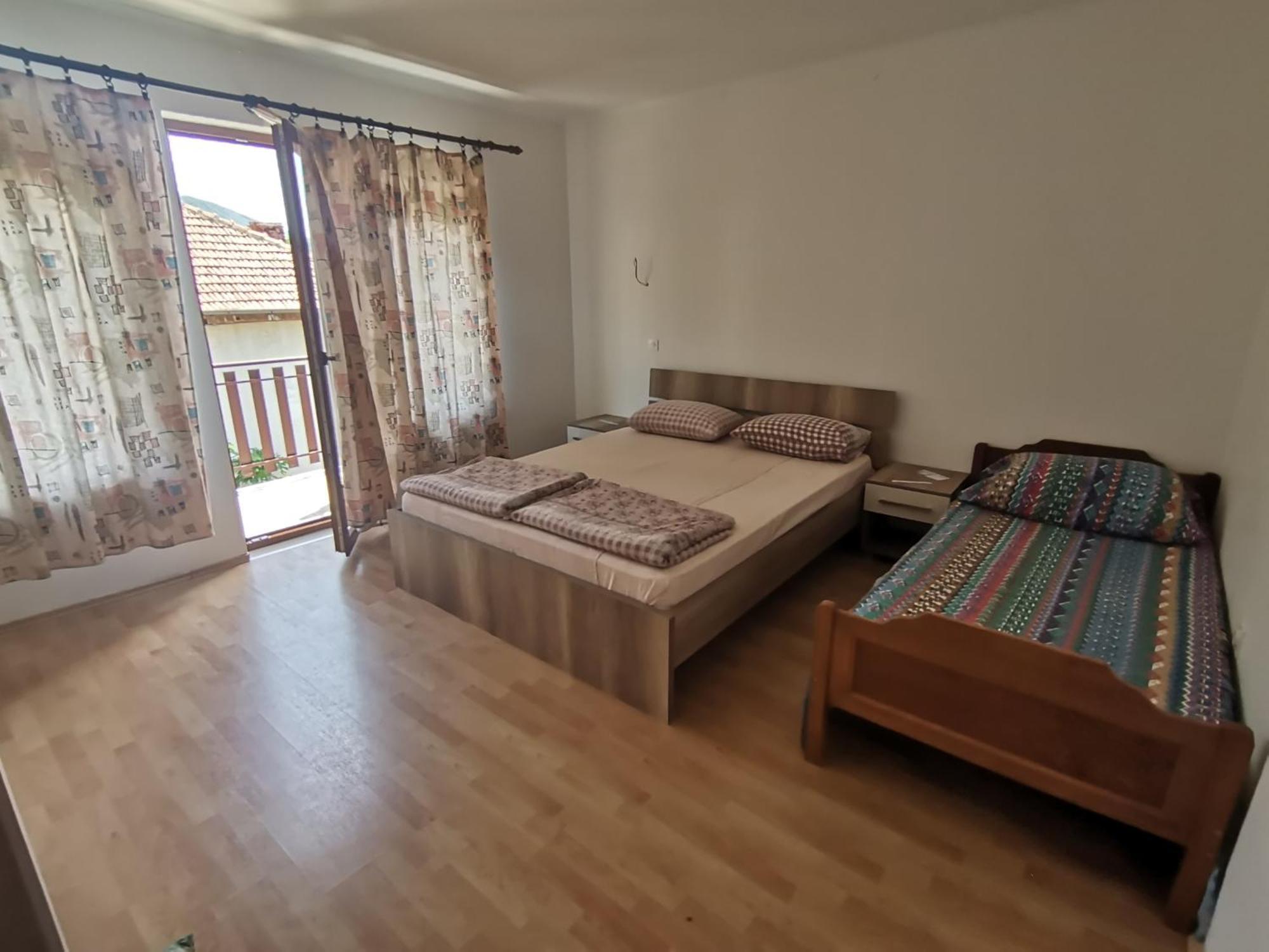 Guesthouse Zimovski Peštani エクステリア 写真