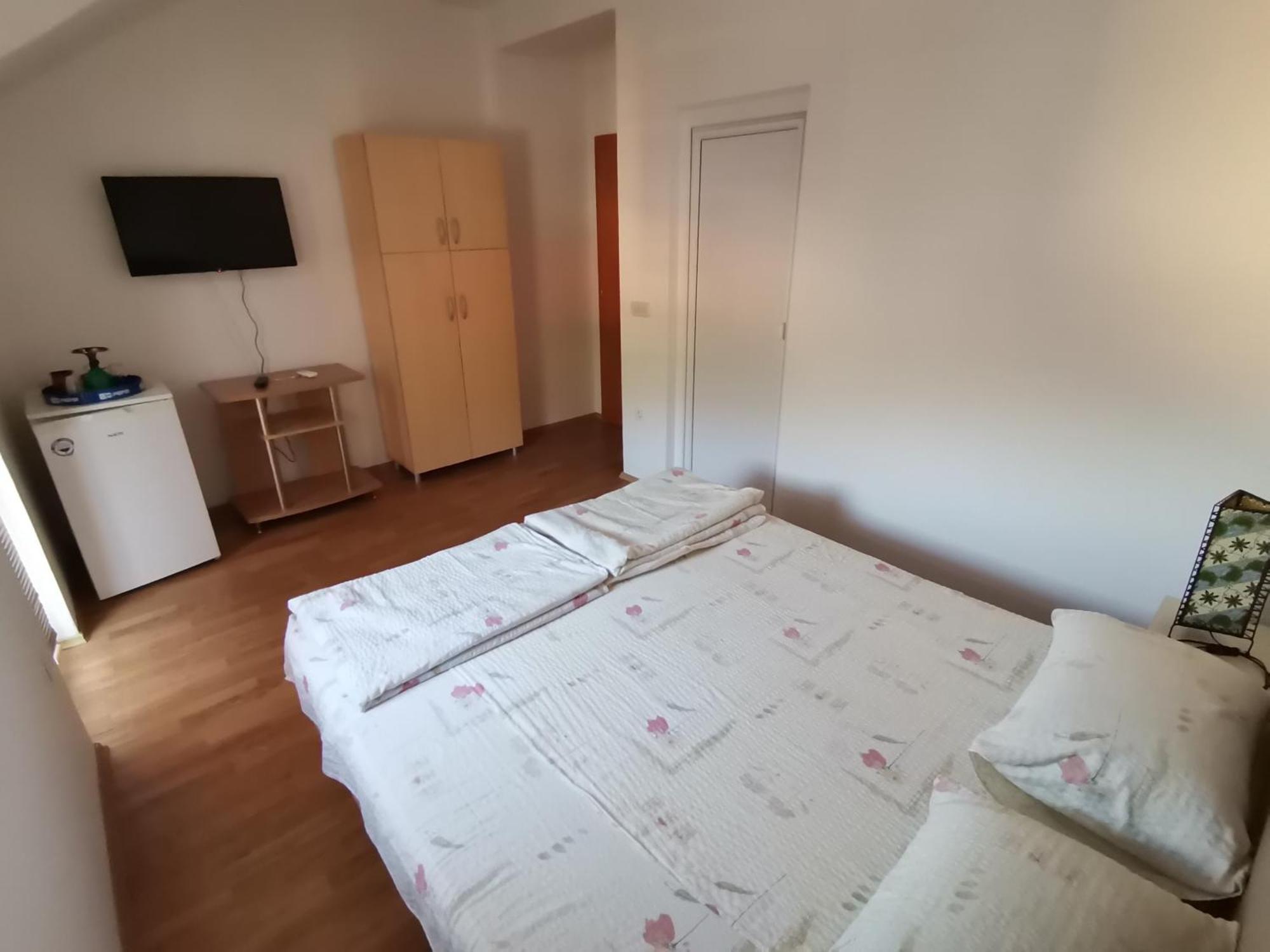 Guesthouse Zimovski Peštani エクステリア 写真