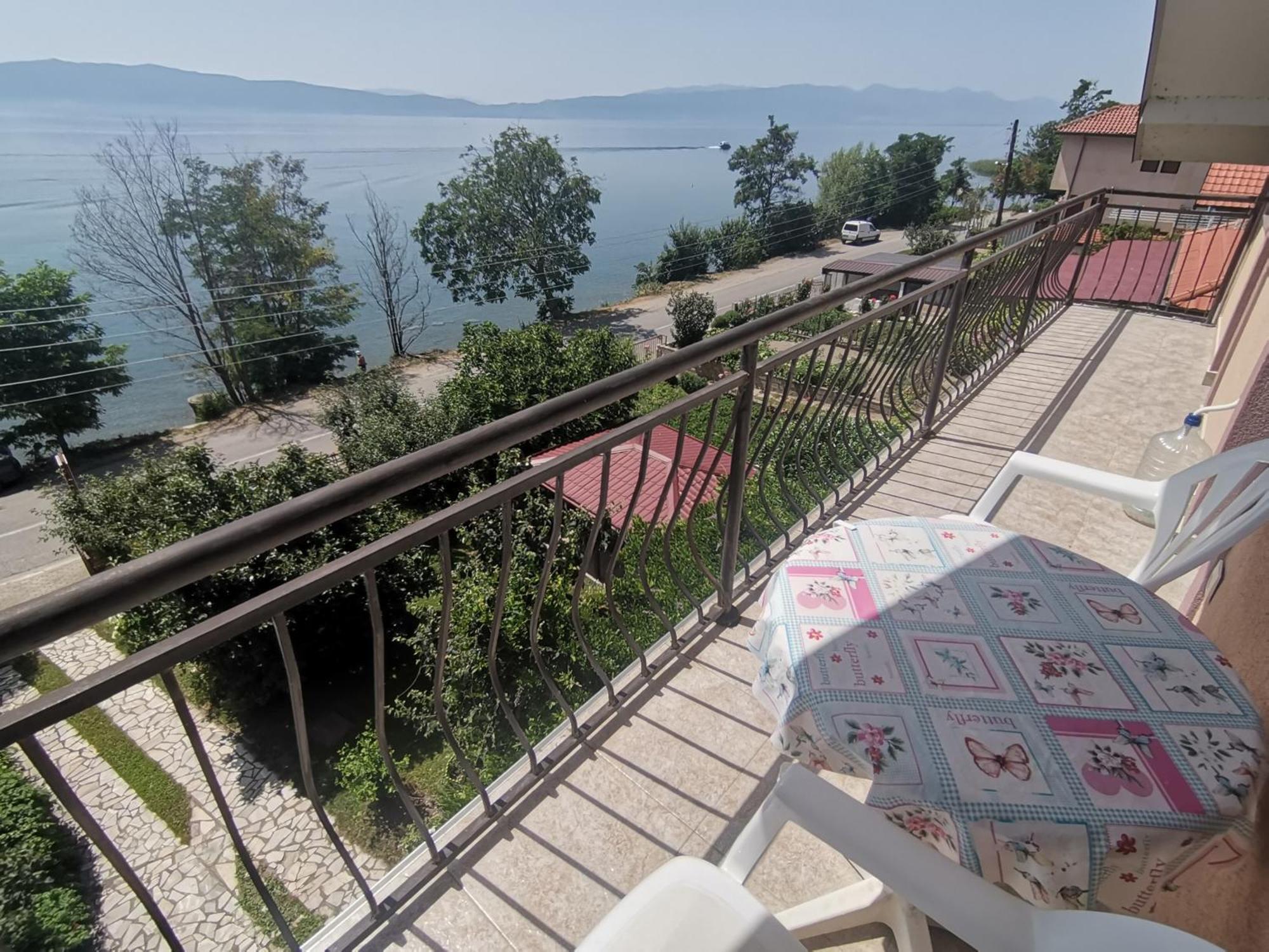 Guesthouse Zimovski Peštani エクステリア 写真
