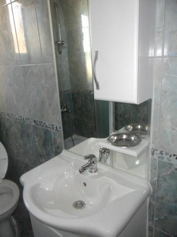 Guesthouse Zimovski Peštani エクステリア 写真