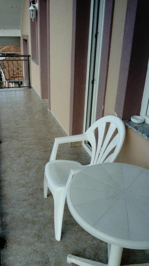 Guesthouse Zimovski Peštani エクステリア 写真